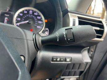 Lexus IS 2.5 250 V6 SE Auto Euro 5 4dr