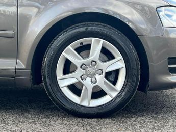 Audi A3 1.6 TDI SE Sportback S Tronic Euro 5 (s/s) 5dr
