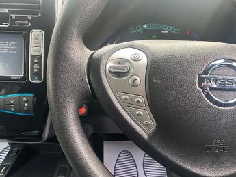 Nissan Leaf 24kWh Acenta Auto 5dr