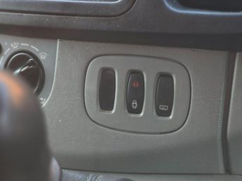 Renault Trafic 2.0 dCi SL27 Sport L1 H1 3dr