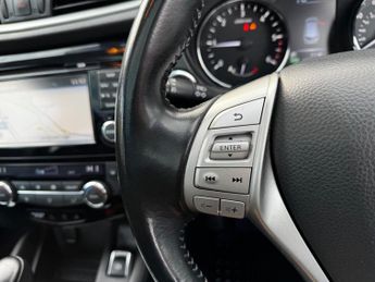 Nissan Qashqai 1.6 dCi N-Connecta XTRON 2WD Euro 6 (s/s) 5dr