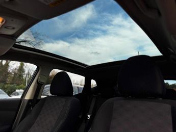 Nissan Qashqai 1.6 dCi N-Connecta XTRON 2WD Euro 6 (s/s) 5dr