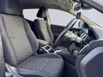 Nissan Qashqai 1.2 DIG-T n-tec XTRON 2WD Euro 6 (s/s) 5dr