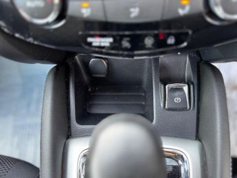 Nissan Qashqai 1.2 DIG-T n-tec XTRON 2WD Euro 6 (s/s) 5dr