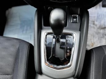 Nissan Qashqai 1.2 DIG-T n-tec XTRON 2WD Euro 6 (s/s) 5dr