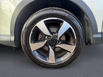 Nissan Qashqai 1.2 DIG-T n-tec XTRON 2WD Euro 6 (s/s) 5dr