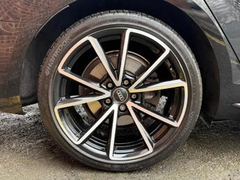 Audi A4 Avant 2.0 TDI Black Edition S Tronic quattro Euro 6 (s/s) 5dr