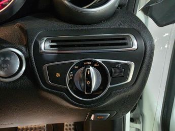 Mercedes-Benz C Class 2.0 C200 AMG Line (Premium Plus) 7G-Tronic+ Euro 6 (s/s) 2dr