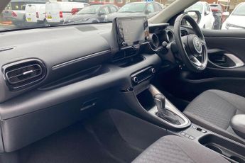 Toyota Yaris 1.5 VVT-h Design Hatchback 5dr Petrol Hybrid E-CVT Euro 6 (s/s) 