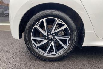 Toyota Yaris 1.5 VVT-h Design Hatchback 5dr Petrol Hybrid E-CVT Euro 6 (s/s) 