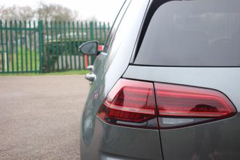Volkswagen Golf 2.0 TSI R DSG 4Motion Euro 6 (s/s) 5dr