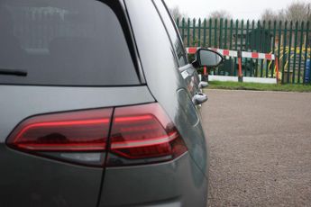 Volkswagen Golf 2.0 TSI R DSG 4Motion Euro 6 (s/s) 5dr
