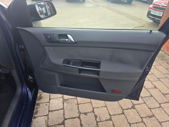 Volkswagen Polo 1.4 S 5dr (a/c)