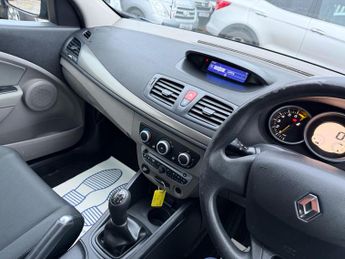 Renault Megane 1.6 16V Bizu Euro 5 5dr