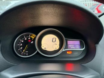 Renault Megane 1.6 16V Bizu Euro 5 5dr