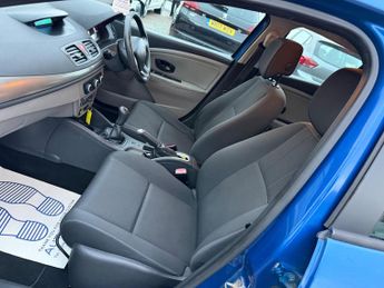 Renault Megane 1.6 16V Bizu Euro 5 5dr