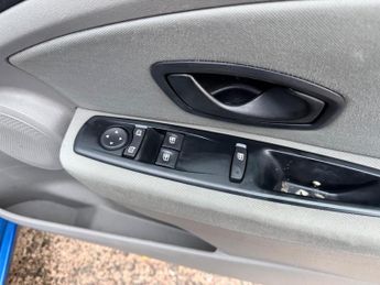 Renault Megane 1.6 16V Bizu Euro 5 5dr