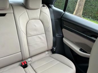 Porsche Macan 100kWh 4S Auto 4WD 5dr