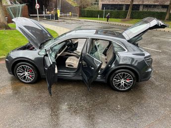 Porsche Macan 100kWh 4S Auto 4WD 5dr