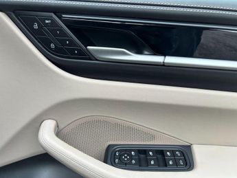 Porsche Macan 100kWh 4S Auto 4WD 5dr