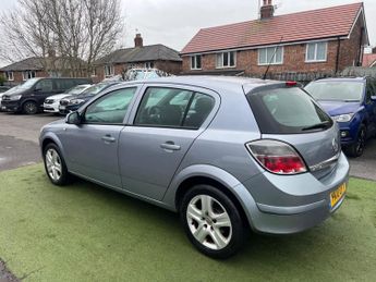 Vauxhall Astra 1.4i 16v Active 5dr