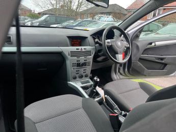 Vauxhall Astra 1.4i 16v Active 5dr