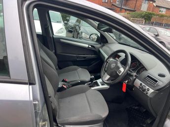 Vauxhall Astra 1.4i 16v Active 5dr