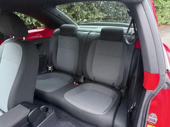 Volkswagen Beetle 2.0 TDI Design DSG Euro 5 3dr