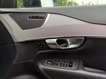 Volvo XC90 2.0 B5 MHEV R-Design Auto 4WD Euro 6 (s/s) 5dr