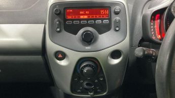Toyota AYGO 1.0 VVT-i x-play x-shift Euro 6 5dr