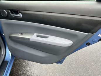 Toyota Prius 1.5 T Spirit CVT 5dr