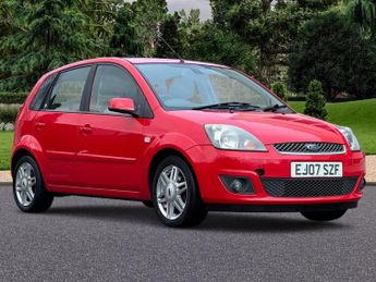 Ford Fiesta 1.6 Ghia 5dr