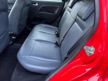 Ford Fiesta 1.6 Ghia 5dr