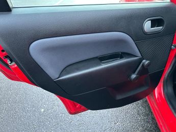 Ford Fiesta 1.6 Ghia 5dr