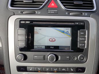 Volkswagen Scirocco 2.0 TDI R-Line DSG Euro 5 3dr (Leather, Nav)