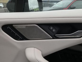 Jaguar I-Pace HSE BLACK