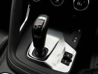 Jaguar E-PACE 2.0 D180 R-Dynamic SE Auto AWD Euro 6 (s/s) 5dr