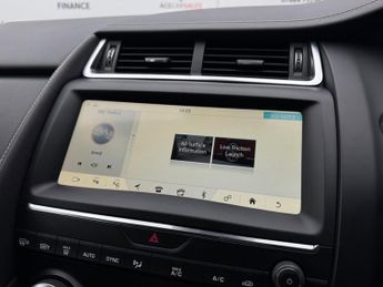 Jaguar E-PACE 2.0 D180 R-Dynamic SE Auto AWD Euro 6 (s/s) 5dr