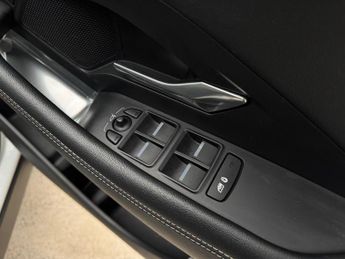 Jaguar E-PACE 2.0 D180 R-Dynamic SE Auto AWD Euro 6 (s/s) 5dr