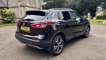 Nissan Qashqai 1.7 dCi N-Connecta CVT 4WD Euro 6 (s/s) 5dr