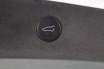 Tesla Model 3 (Dual Motor) Long Range Auto 4WDE 4dr