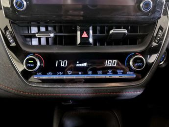 Toyota Corolla 2.0 VVT-h Excel Hatchback 5dr Petrol Hybrid CVT Euro 6 (s/s) (18