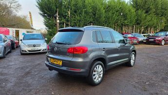 Volkswagen Tiguan 2.0 TDI BlueMotion Tech Match DSG 4WD Euro 5 (s/s) 5dr
