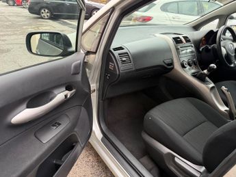 Toyota Auris 1.6 VVT-i T3 5dr