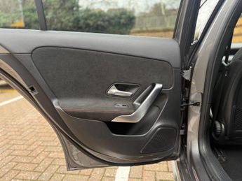 Mercedes-Benz A Class 1.3 A200 AMG Line 7G-DCT Euro 6 (s/s) 5dr