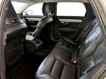 Volvo V90 2.0 D4 Momentum Estate 5dr Diesel Auto Euro 6 (s/s) (190 ps)