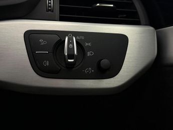 Audi A4 Avant 2.0 TDI 30 S line S Tronic Euro 6 (s/s) 5dr