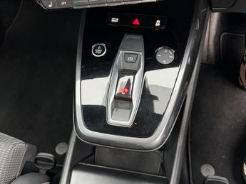 Audi Q4 e-tron 40 S line Auto 5dr 82kWh