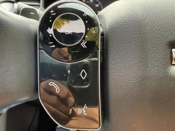 Land Rover Discovery 3.0 SD V6 HSE Auto 4WD Euro 6 (s/s) 5dr