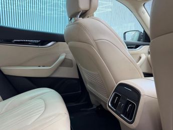 Maserati Levante 3.0D V6 ZF 4WD Euro 6 (s/s) 5dr
